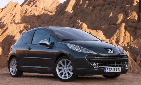 Ormai anche Peugeot 207 è una youngtimer